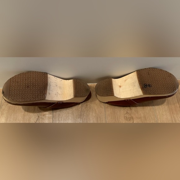 Sandgrens Swedish Handmade Wooden Clog Mule. Color Cognac - Picture 7 of 7